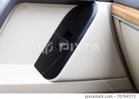 Window switch 70764573