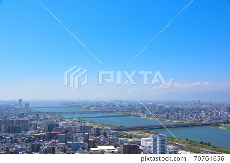 Cityscape near the mouth of the Yodo River 70764656
