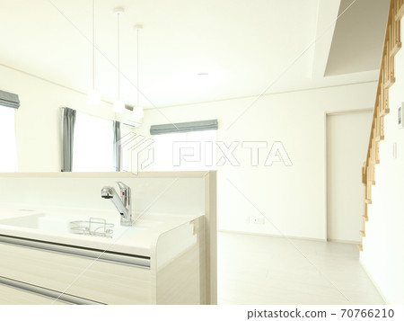 新建住房LDK的系統廚房 70766210