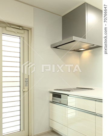 System kitchen in newly built housing LDK 70766647