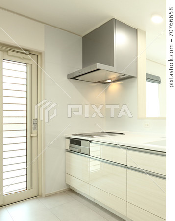 System kitchen in newly built housing LDK 70766658