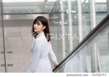 Escalator women Escalator women 70768757