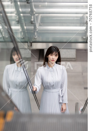Escalator women Escalator women 70768758