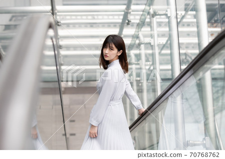 Escalator women Escalator women 70768762