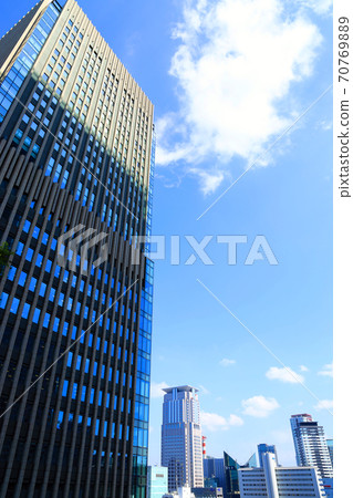 Urban scenery, buildings, business, big city in Kita-ku, Osaka [October] 70769889