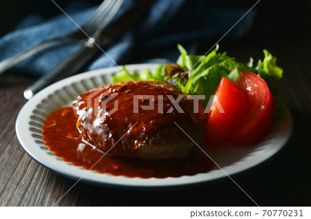 Hamburger steak and demiglace sauce Hamburger steak and demiglace sauce 70770231