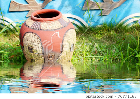 Ceramic products 70771165