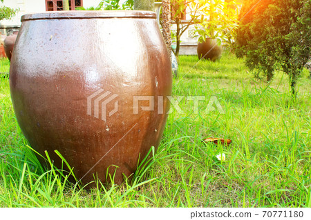 Ceramic products 70771180