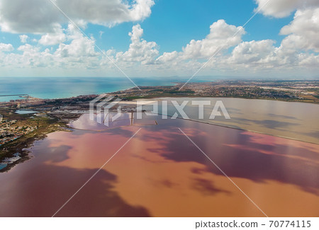 Las Salinas lake Las Salinas lake 70774115