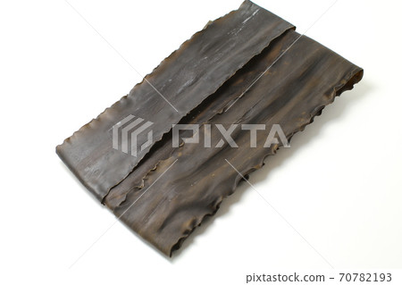 Japanese-style soup stock, kelp, white background Japanese-style soup stock, kelp, white background 70782193