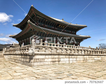 Gyeongbokgung palace one of the most famous landmark of Seoul, Korea Gyeongbokgung palace one of the most famous landmark of Seoul, Korea 70782687