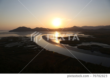 Suncheon Bay. Yongsan Observatory. Sunrise 70782823