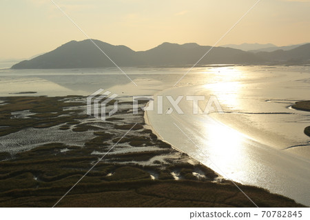 Suncheon Bay. Yongsan Observatory. Sunrise Suncheon Bay. Yongsan Observatory. Sunrise 70782845