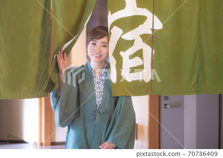 一個來溫泉旅館的女人 一個來溫泉旅館的女人 70786409