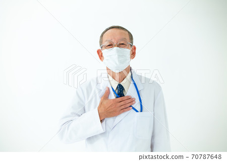 Medical image: A man in a white coat Medical image: A man in a white coat 70787648