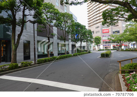 In front of Funabori station in the early morning (Tokyo) In front of Funabori station in the early morning (Tokyo) 70787706