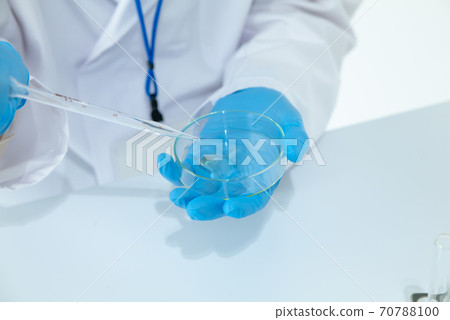 Medical image: A man in a white coat Medical image: A man in a white coat 70788100