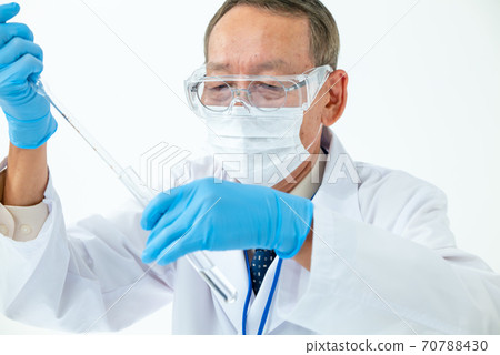 Medical image: A man in a white coat Medical image: A man in a white coat 70788430