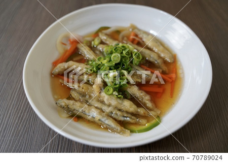 在南板醃製 在南板醃製 70789024