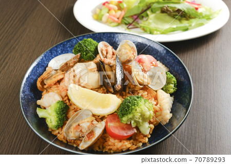 海鮮飯 70789293