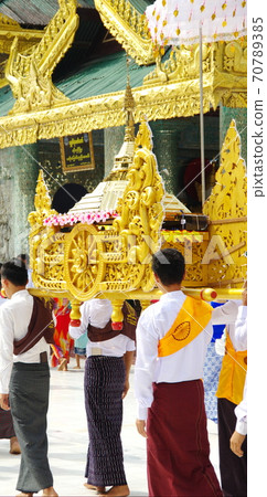Shwe Dagon Pagoda Festival (Yangon, Myanmar) Shwe Dagon Pagoda Festival (Yangon, Myanmar) 70789385