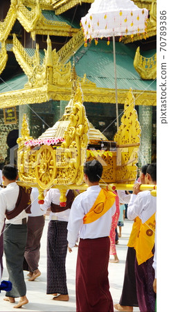 Shwe Dagon Pagoda Festival (Yangon, Myanmar) Shwe Dagon Pagoda Festival (Yangon, Myanmar) 70789386