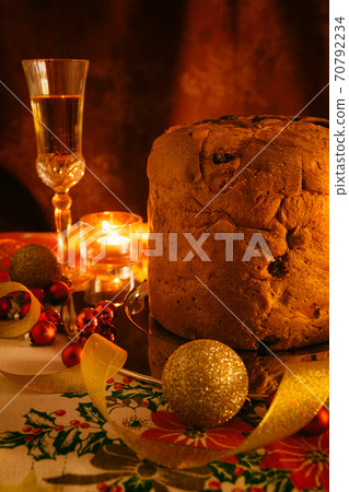 Italian panettone and sparkling wine Italian panettone and sparkling wine 70792234