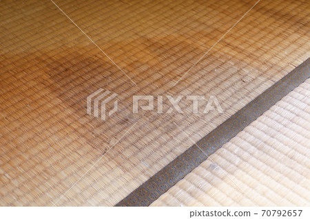 Tatami stains caused by overflowing drinks Tatami stains caused by overflowing drinks 70792657