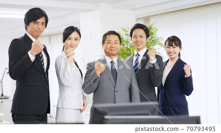 Business group to guts pose 70793495
