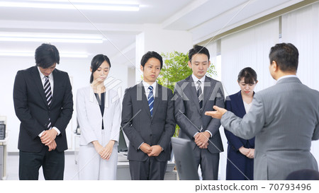 Business group scolded by boss 70793496
