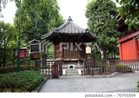 Walk in Tokyo, Asakusa, Taito-ku, Sensoji Temple, Yogodo, Rokkakudo Walk in Tokyo, Asakusa, Taito-ku, Sensoji Temple, Yogodo, Rokkakudo 70793804