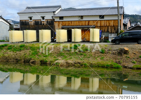 Sun-dried Miwa elemental noodles (Sakurai City, Nara Prefecture) Sun-dried Miwa elemental noodles (Sakurai City, Nara Prefecture) 70795155