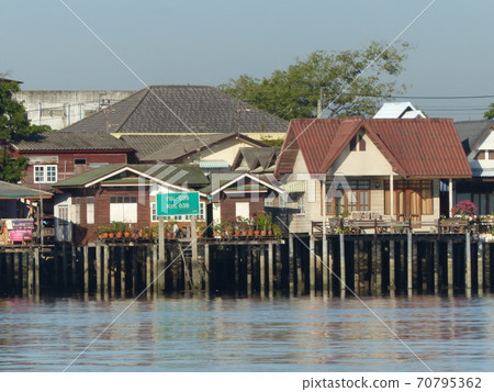 house near the river house near the river 70795362