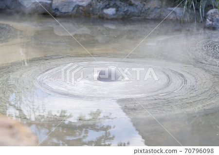 Beppu Hell Tour / Onishibozu Hell 70796098