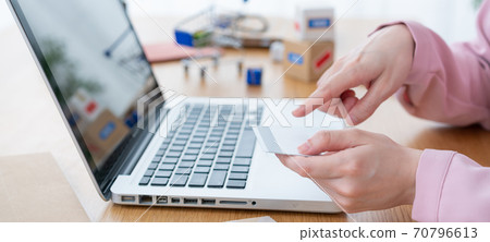 Image of online shopping, faceless banner size Image of online shopping, faceless banner size 70796613