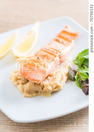 grilled salmon steak with mash potato and vegetable grilled salmon steak with mash potato and vegetable 70798332