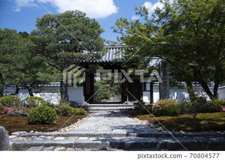 Three wind chimes 70804577