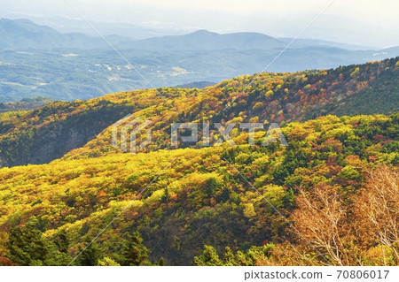 Autumn Bandai-Azuma Skyline Scenery Autumn Leaves Fukushima City, Fukushima Prefecture Autumn Bandai-Azuma Skyline Scenery Autumn Leaves Fukushima City, Fukushima Prefecture 70806017
