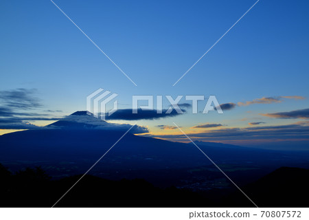 Dawn of Mt. Fuji from Inoto Forest Road Dawn of Mt. Fuji from Inoto Forest Road 70807572