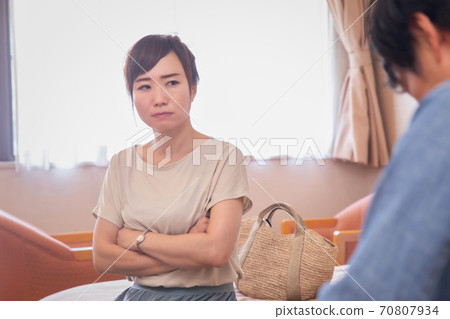 Men and women crawling at hotel 70807934