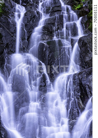 A popular spot in Itoshima, the beautiful Shiraito Waterfall (Itoshima City, Fukuoka Prefecture) A popular spot in Itoshima, the beautiful Shiraito Waterfall (Itoshima City, Fukuoka Prefecture) 70808111