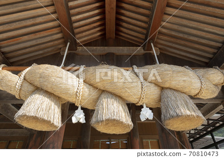 Shimenawa in the Izumo Taisha Shrine 70810473