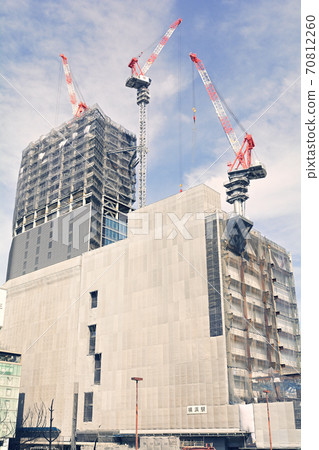 橫濱車站大樓正在建設中 橫濱車站大樓正在建設中 70812260