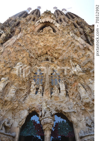 Sakurada Familia 70812992