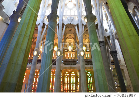 Sakurada Familia 70812997