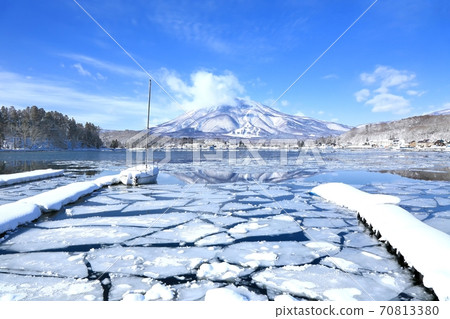 冬の月山湖 | GANREF