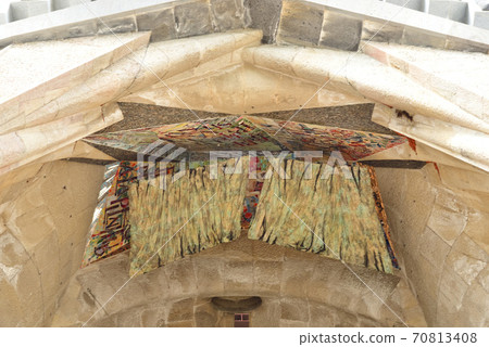 Sakurada Familia 70813408