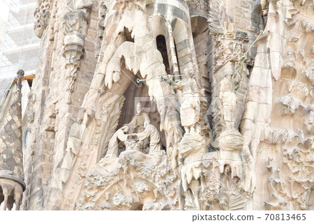 Sakurada Familia 70813465