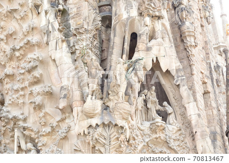 Sakurada Familia 70813467