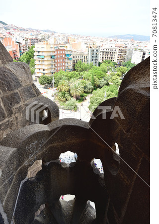 Sakurada Familia 70813474